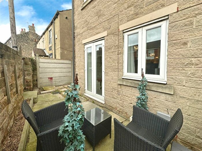 3 Bedroom End Of Terrace House For Sale In Manse Farm Mews, Cudworth, Barnsley, South Yorkshire, S72