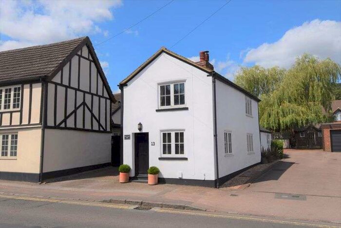 2 Bedroom Property To Rent In 13 Station Road, Toddington, LU5