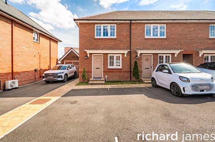 2 Bedroom End Terrace House For Sale In Berryfield, Swindon, SN3