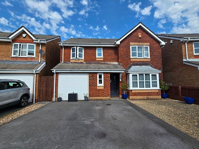 4 Bedroom Detached House For Sale In Herbert Thomas Way, Birchgrove, Swansea, SA7