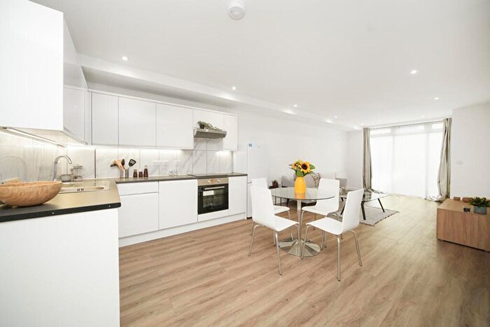 1 Bedroom Apartment For Sale In Palmers Road, London, E2
