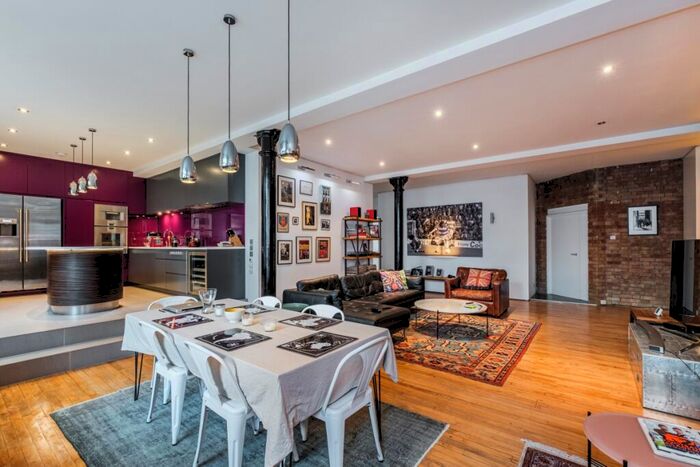 2 Bedroom Apartment To Rent In Underwood Street London, N1