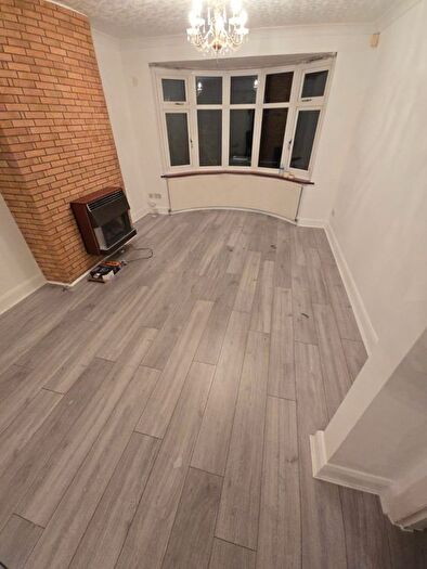 3 Bedroom Terraced House To Rent In Latham Road, Bexleyheath, Kent, DA6