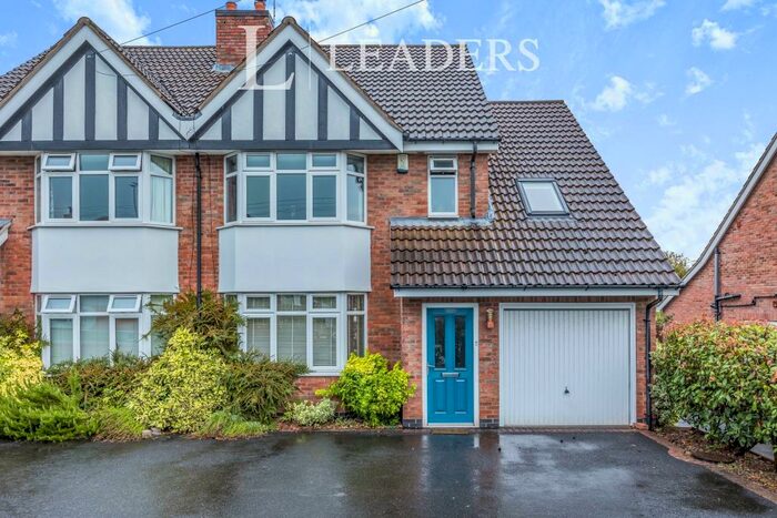 4 Bedroom Semi-Detached House To Rent In Bramcote Lane, Beeston, NG9