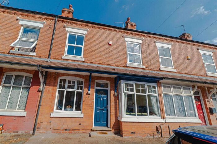 3 Bedroom Terraced House For Sale In Poplar Avenue, Kings Heath, Birmingham, B14