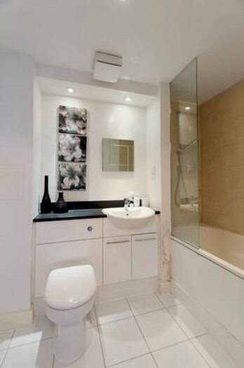 1 Bedroom Flat To Rent In Blackwall Way, Canary Wharf, London, E14