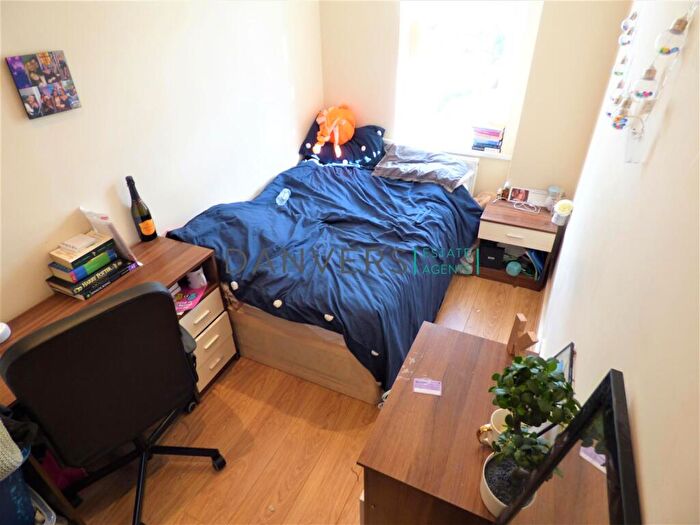 4 Bedroom Terraced House To Rent In Jarrom Street, Leicester, LE2