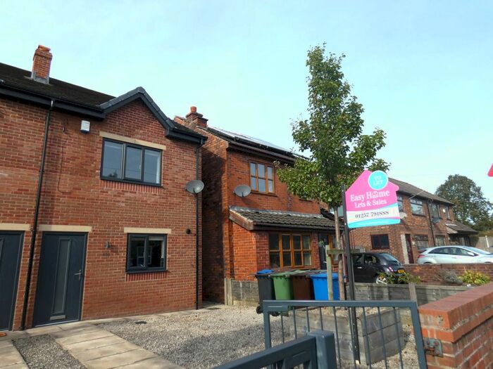 3 Bedroom Town House To Rent In Wigan Lower Road, Standish Lower Ground, Wigan, WN6