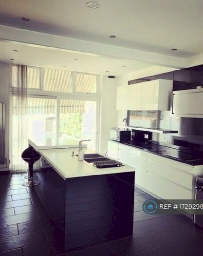 3 Bedroom Semi-Detached House To Rent In Moor Green Lane, Birmingham, B13