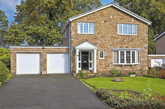4 Bedroom Detached House For Sale In The Courtway, Ackworth, Pontefract, West Yorkshire, WF7