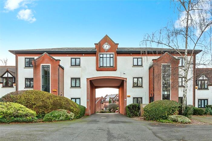 2 Bedroom Flat For Sale In Old Lodge Drive, Nottingham, Nottinghamshire, NG5