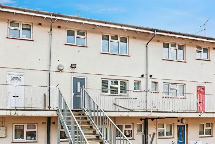 3 Bedroom Maisonette For Sale In Judith Road, Kettering, NN16