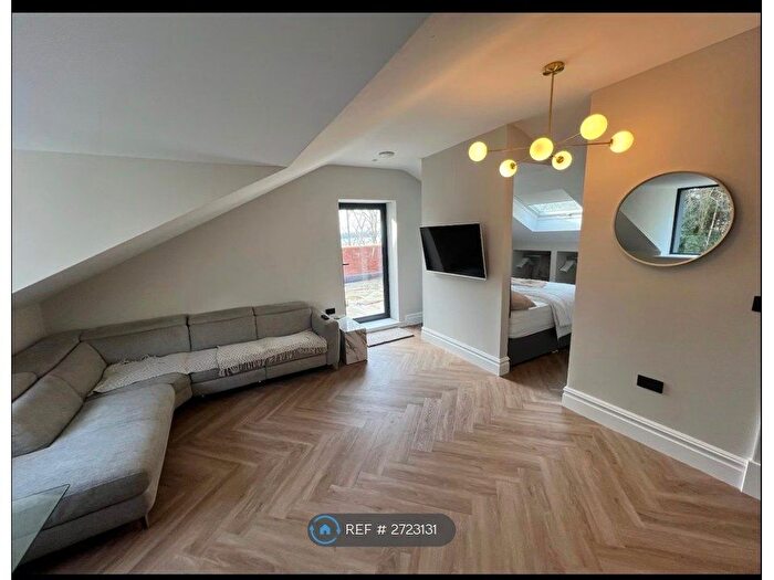 1 Bedroom Flat To Rent In Riverside Drive, Liverpool, L3
