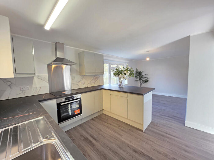 3 Bedroom Semi-Detached House To Rent In Bagots Oak, Stafford, ST17