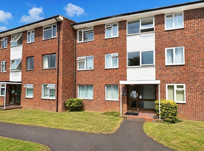2 Bedroom Flat For Sale In Old Bedford Road, Luton, LU2