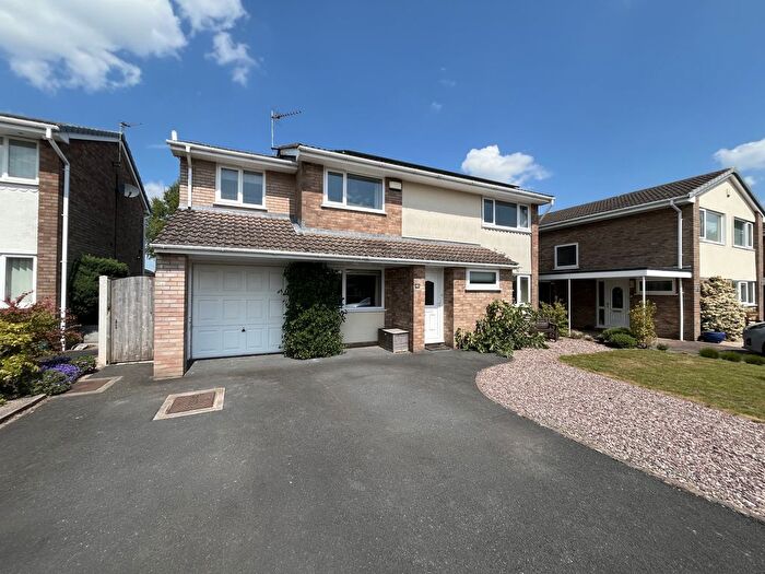 4 Bedroom Detached House For Sale In Clifton Green, Preston, PR4