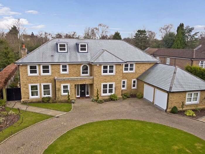 6 Bedroom Detached House To Rent In Chargate Close, Burwood Park, Walton-On-Thames, KT12