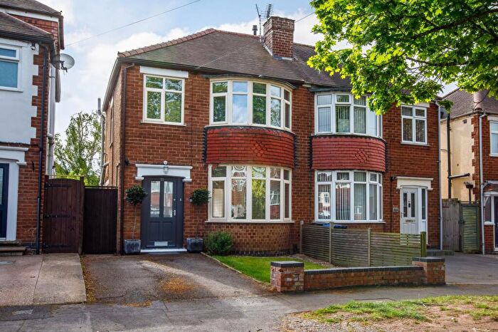 2 Bedroom Semi-Detached House For Sale In Braemar Road, Leamington Spa, CV32