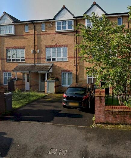 4 Bedroom Town House To Rent In Northcote Avenue, Wythenshawe, Manchester, M22