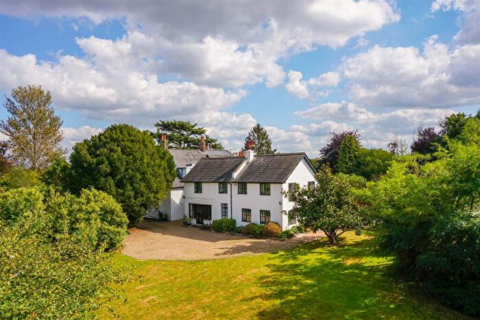 4 Bedroom Character Property For Sale In Reigate Road, Horley, Surrey, RH6