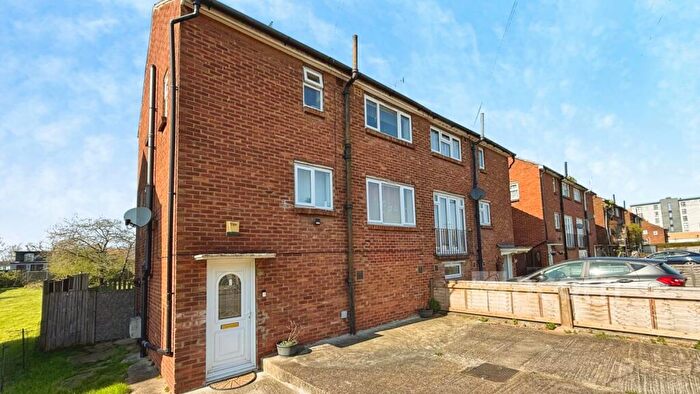 3 Bedroom Semi Detached House To Rent In North Road Belvedere, DA17