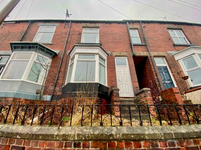 3 Bedroom House To Rent In Chesterfield Road, Woodseats, S8