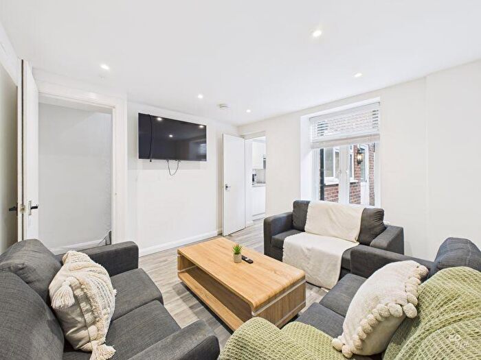 6 Bedroom Terraced House To Rent In Caledonian Road, Brighton, BN2