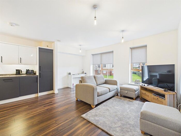 1 Bedroom Flat For Sale In Ashton Gate, Lenzie, Kirkintilloch, Glasgow, G66