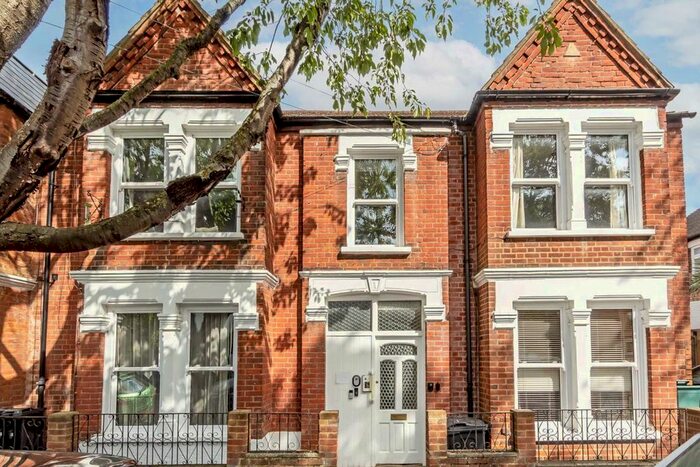2 Bedroom Flat To Rent In Geraldine Road, London, W4