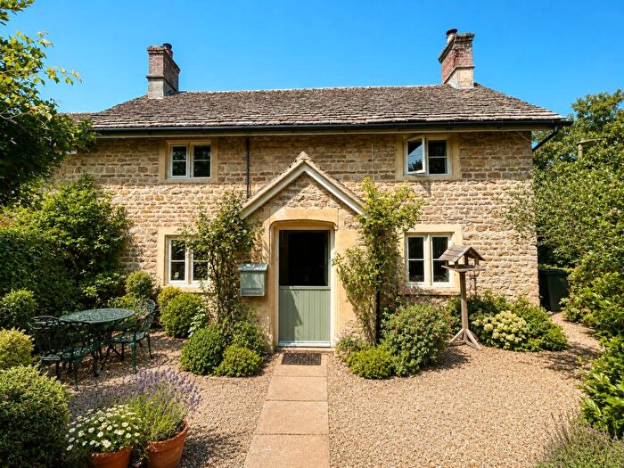 2 Bedroom Semi-Detached House For Sale In Stanford Road, Faringdon, Oxfordshire, SN7