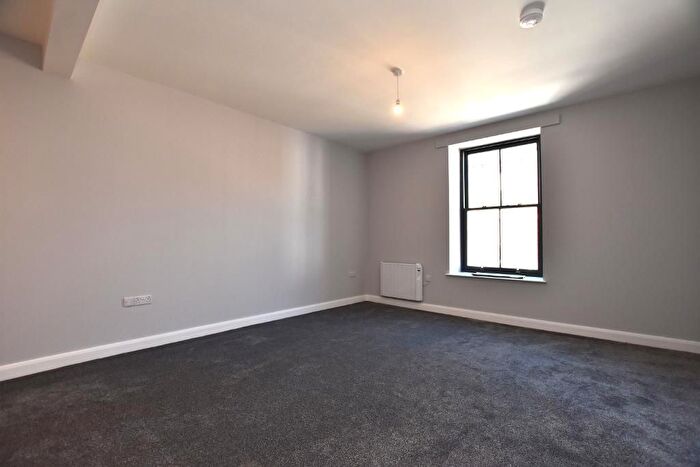 2 Bedroom Flat To Rent In Castle Street, Clitheroe, BB7