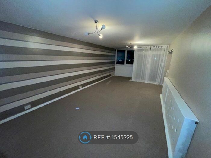 2 Bedroom Flat To Rent In Kenilworth Court, Coventry, CV3