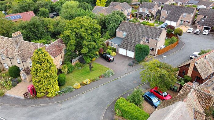 3 Bedroom Semi-detached House For Sale In Abrahams Close, Landbeach, CB25