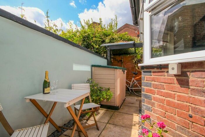 1 Bedroom Apartment To Rent In Mill Street, Oxford, OX2