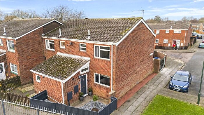 3 Bedroom End Terrace House For Sale In Matlock Drive, Grimsby, N E Lincs, DN37