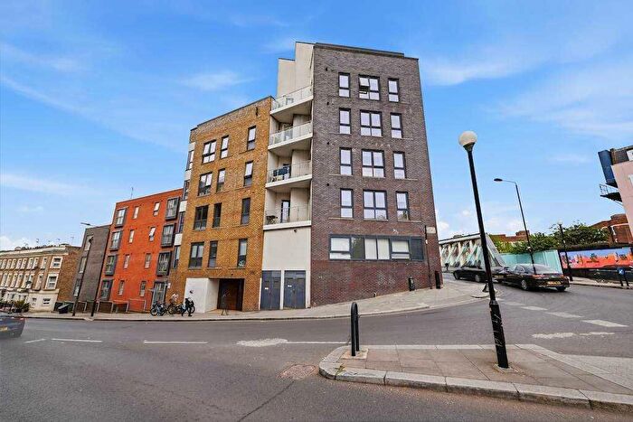 2 Bedroom Flat For Sale In Ladbroke Grove, London, W10
