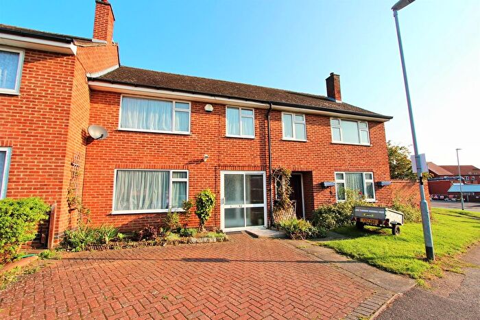3 Bedroom Terraced House To Rent In Churchill Close, Leicester, LE2