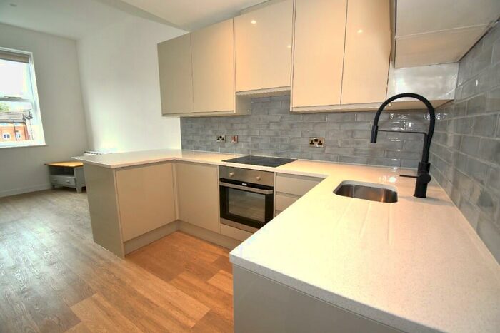 1 Bedroom Apartment To Rent In Dene House Court, Leeds, West Yorkshire, LS2