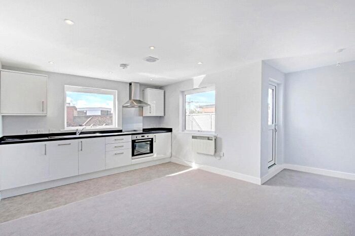 1 Bedroom Apartment For Sale In Northbrook Street, Newbury, Berkshire, RG14
