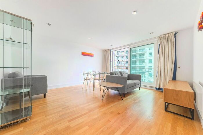 2 Bedroom Flat To Rent In Drake House, St. George Wharf, Vauxhall, London, SW8