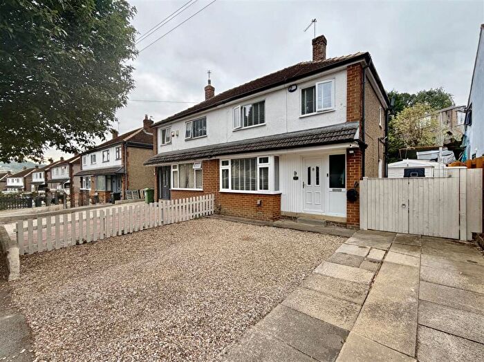 3 Bedroom Semi-Detached House For Sale In Southfield Road, Almondbury, Huddersfield, HD5