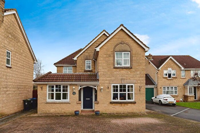 4 Bedroom Detached House For Sale In Redwing Avenue, Chippenham, SN14