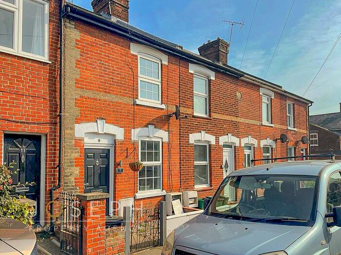2 Bedroom House To Rent In Winchester Road, Colchester, CO2