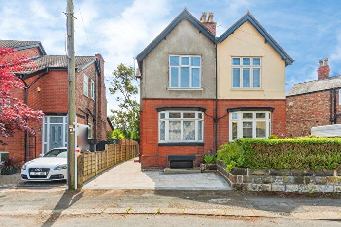 3 Bedroom Semi-Detached House For Sale In Trinity Avenue, Sale, Greater Manchester, M33