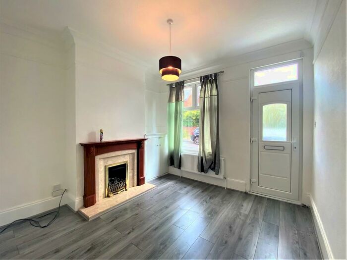 2 Bedroom Terraced House To Rent In Vicarage Lane, Humberstone, Leicester, LE5