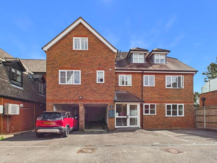 2 Bedroom Apartment For Sale In Wycombe Road, Prestwood, Great Missenden, Buckinghamshire, HP16