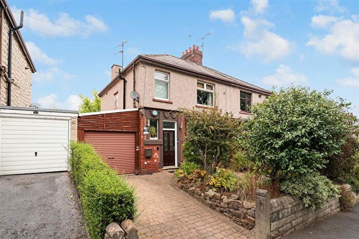 3 Bedroom Semi-Detached House For Sale In Stockarth Lane, Oughtibridge, S35