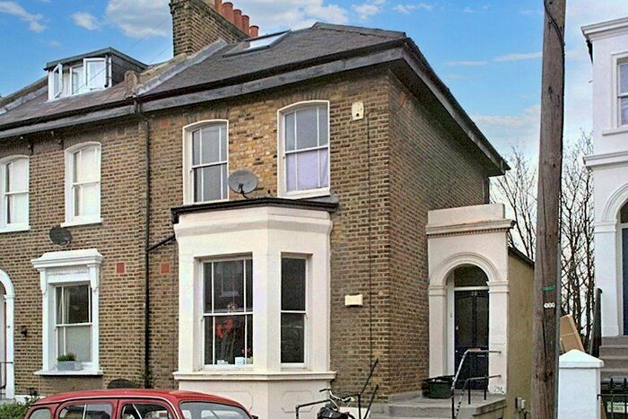 4 Bedroom Flat To Rent In Cranfield Road, Brockley, London, SE4
