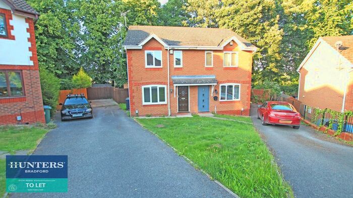 3 Bedroom Property To Rent In Pickard Way, Dewsbury, WF13