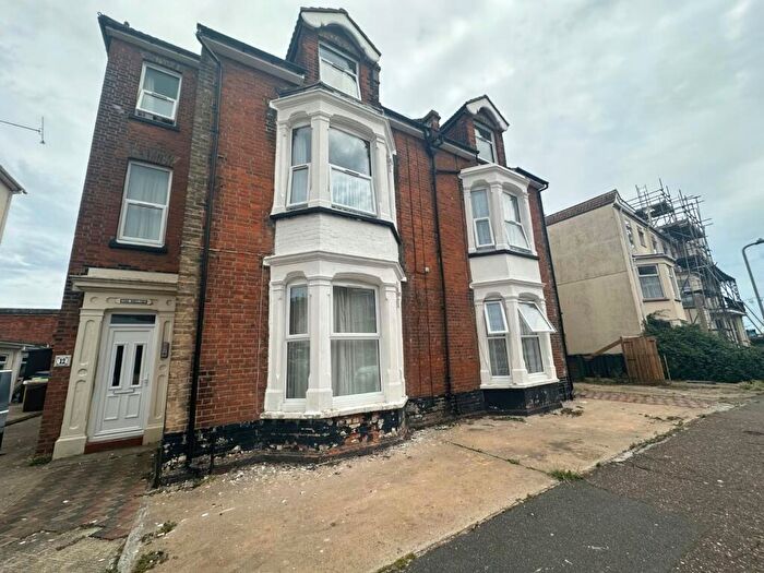 1 Bedroom Flat To Rent In Colne Road, Clacton-On-Sea, CO15